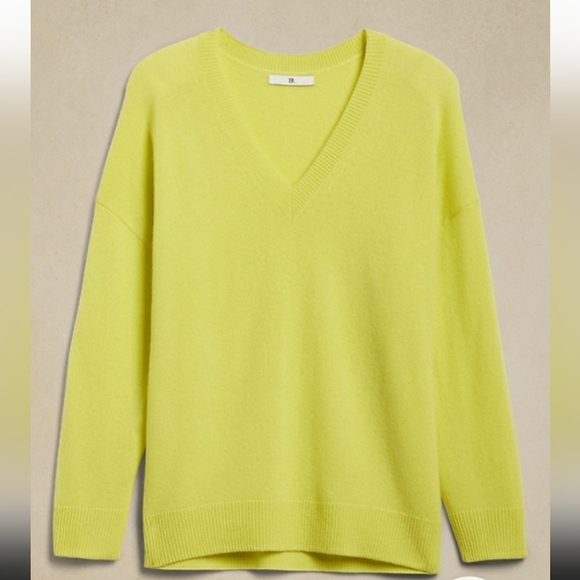 NWT Banana Republic Sweater - Picture 4 of 5